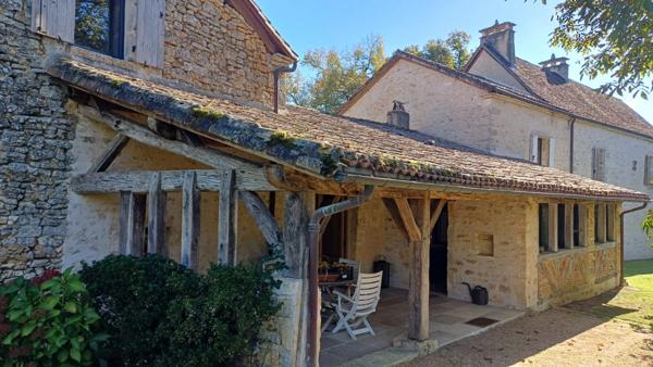 Propriete à vendre 7 pièces à 17 minutes de l'entrée de Périgueux.