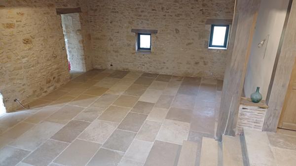 Propriete à vendre 7 pièces à 17 minutes de l'entrée de Périgueux.