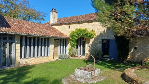 Propriete à vendre 7 pièces à 17 minutes de l'entrée de Périgueux.