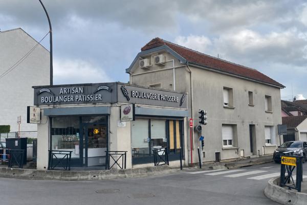 Immeuble
        
        - 223 m² Exclusivité 682 500 € *