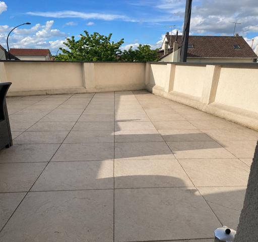 Immeuble
        
        - 223 m² Exclusivité 682 500 € *