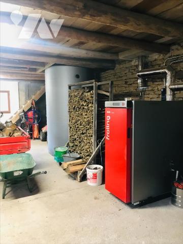 Magnifique Maison de caractère sur 6 hectares de terrain avec un étang et de la forêt.