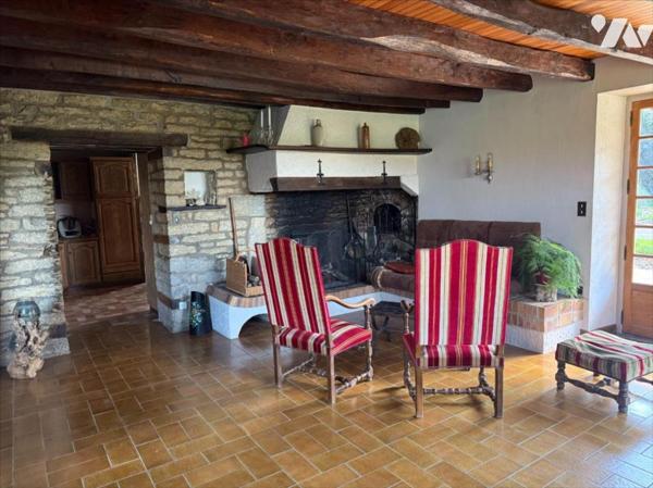 Magnifique Maison de caractère sur 6 hectares de terrain avec un étang et de la forêt.