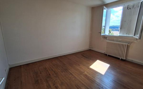 Immeuble à vendre    8 pièces •  Périgueux