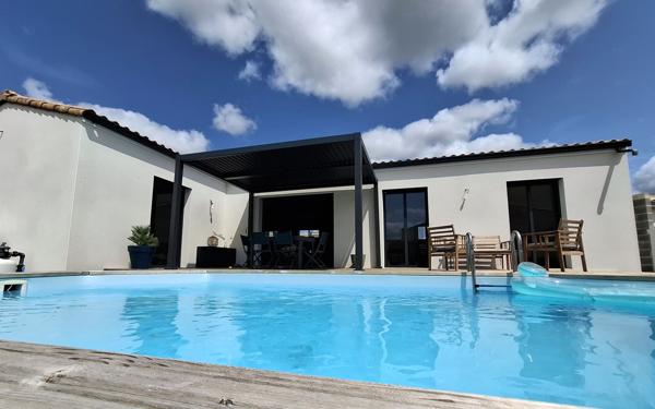 Maison à vendre    5 pièces •  Médis