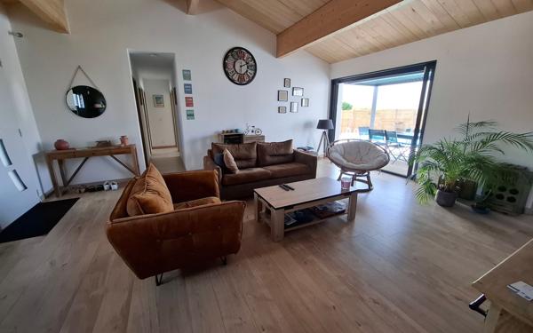 Maison à vendre    5 pièces •  Médis