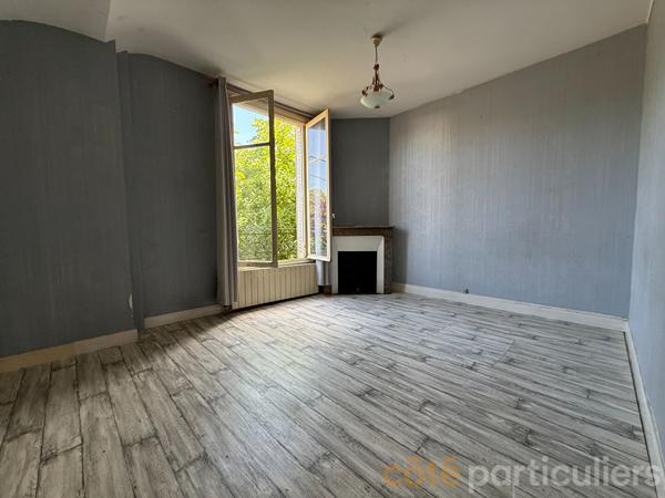 Vente
                Maison102 m² - 6 Pièces -
                    SAINT AMAND MONTROND (18200)