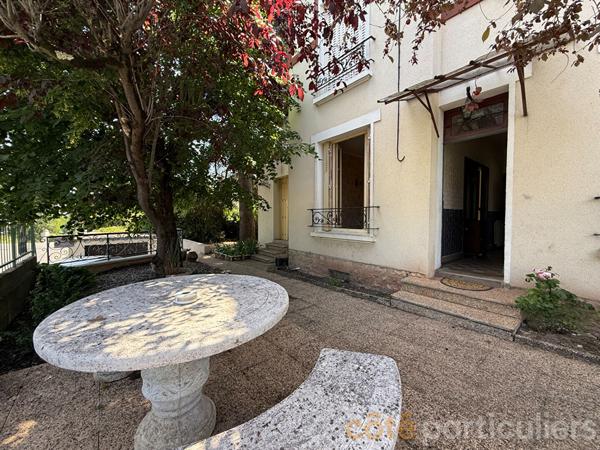 Vente
                Maison102 m² - 6 Pièces -
                    SAINT AMAND MONTROND (18200)