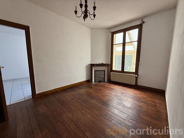 Vente
                Maison102 m² - 6 Pièces -
                    SAINT AMAND MONTROND (18200)
