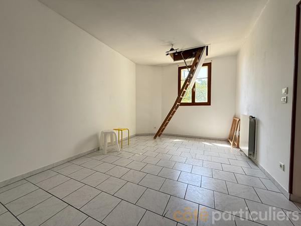 Vente
                Maison102 m² - 6 Pièces -
                    SAINT AMAND MONTROND (18200)