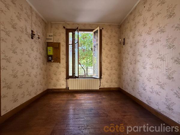 Vente
                Maison102 m² - 6 Pièces -
                    SAINT AMAND MONTROND (18200)