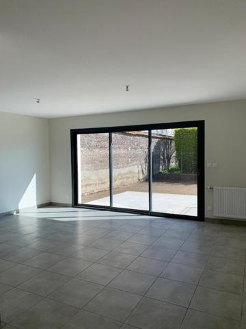 Maison 4 pièces de 87 m² à Chazelles sur lyon