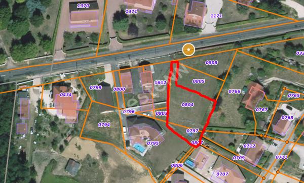 Terrain constructible au centre de Saint Martin En Bresse  de 942 m2