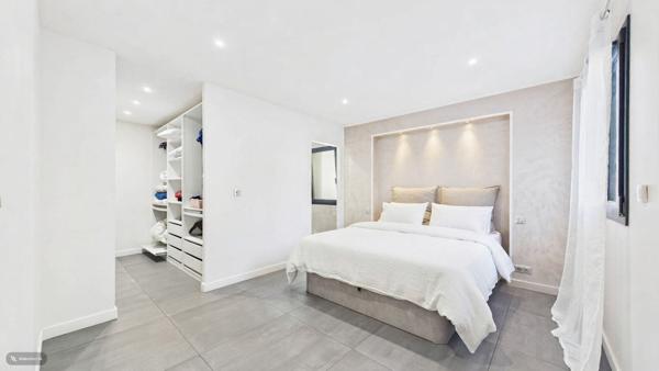 Maison neuve construction RT2020 avec pisicine. Arbonne