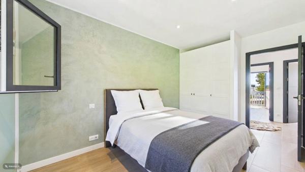 Maison neuve construction RT2020 avec pisicine. Arbonne