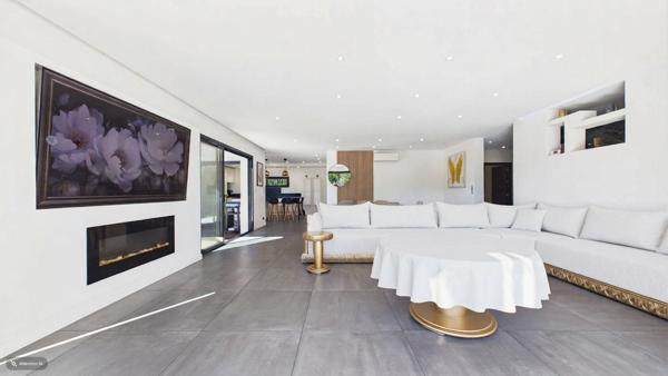 Maison neuve construction RT2020 avec pisicine. Arbonne