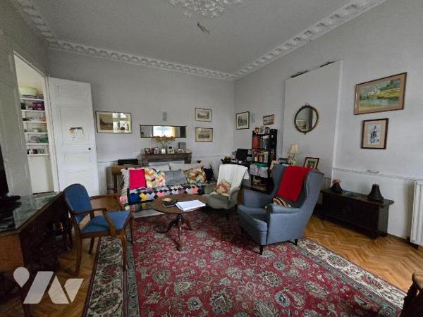 PROCHE CENTRE VILLE, Avec jolie vue Vilaine,, dans immeuble de caractère,  Bel appartement  de ...