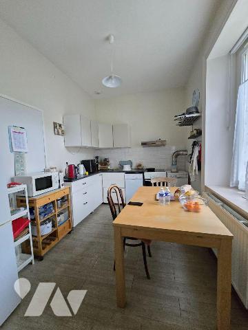 PROCHE CENTRE VILLE, Avec jolie vue Vilaine,, dans immeuble de caractère,  Bel appartement  de ...