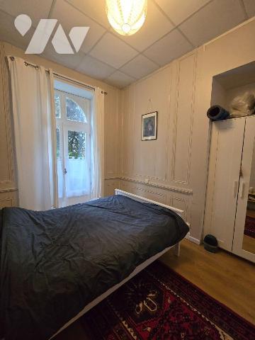 PROCHE CENTRE VILLE, Avec jolie vue Vilaine,, dans immeuble de caractère,  Bel appartement  de ...