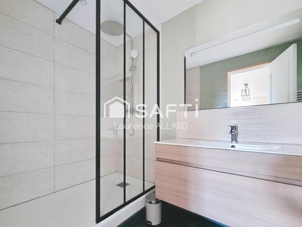 Deux pièces avec terrasse au sein d'une petite copropriété