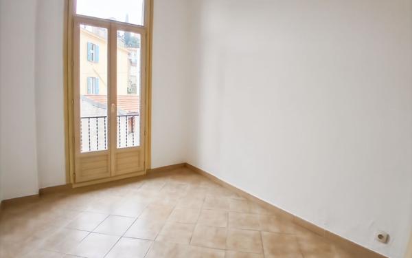 Appartement à vendre    3 pièces • 51,57 m2 Menton