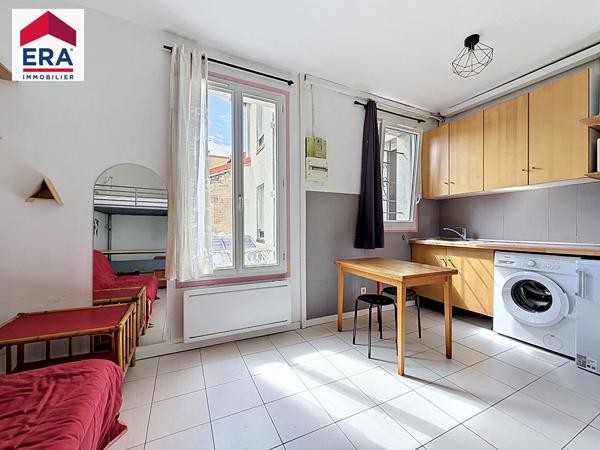 STUDIO 23M² - 150m de Paris