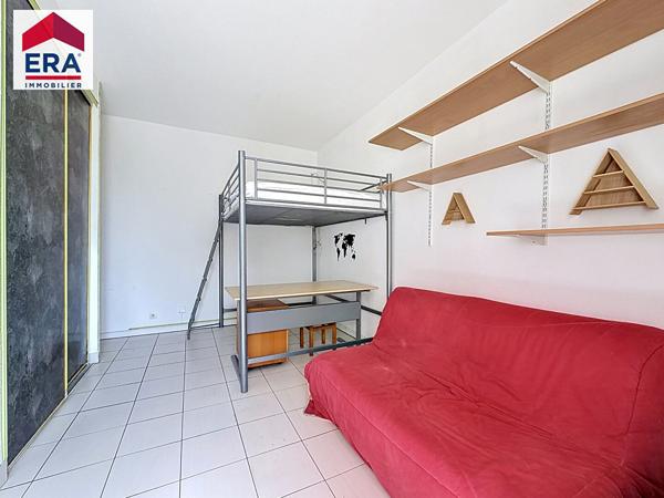 STUDIO 23M² - 150m de Paris