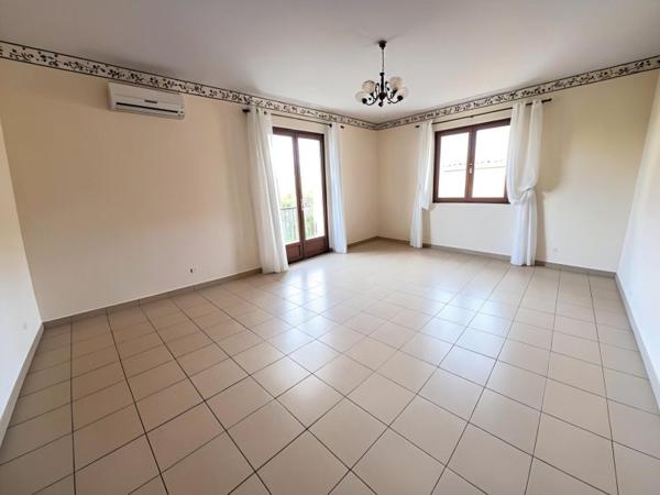 Vente / Maison et grand terrain