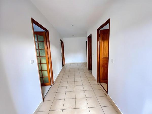Vente / Maison et grand terrain