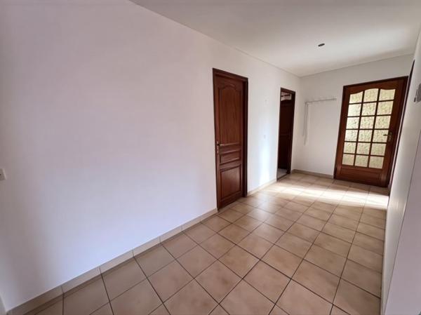 Vente / Maison et grand terrain
