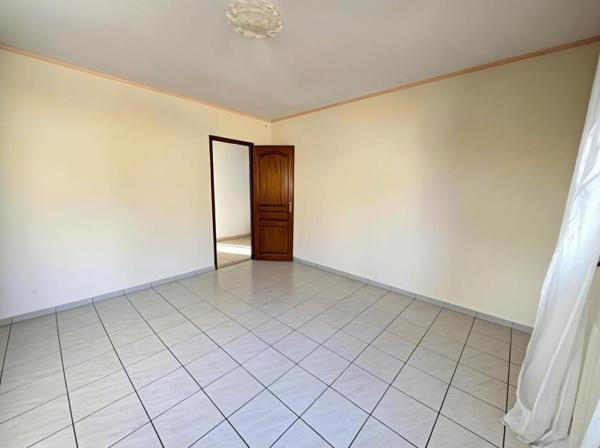 Vente / Maison et grand terrain