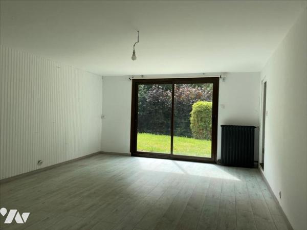 Maison avec chambre et salle d'eau de plain pied