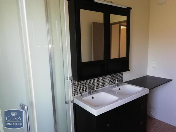 Appartement à louer 3 pièces 66.8m²