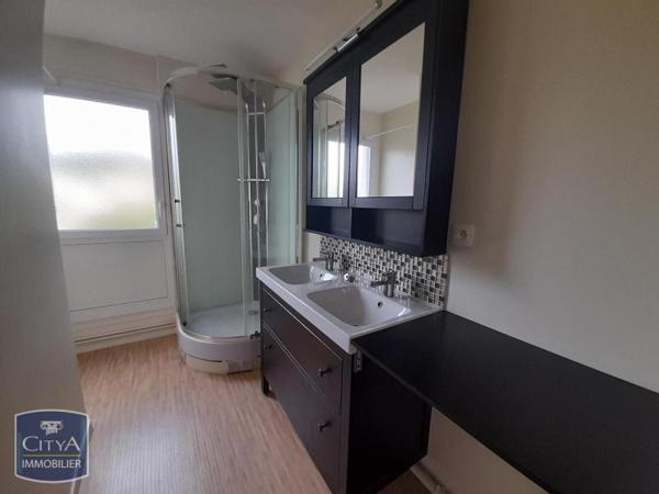 Appartement à louer 3 pièces 66.8m²