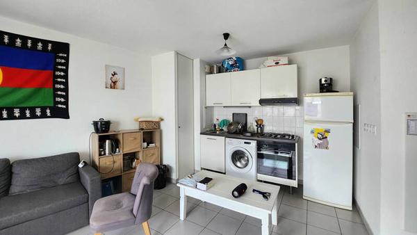 Appartement T2 + grand balcon + garage
