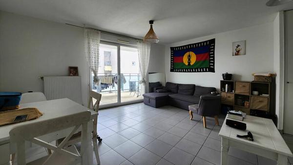 Appartement T2 + grand balcon + garage