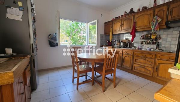Maison
         7 pièces
        - 149 m² 539 000 € *