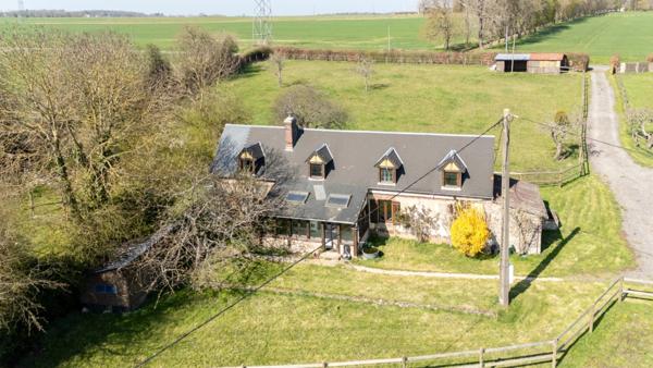 Maison à vendre sur 2ha proche de L'AIGLE (61)