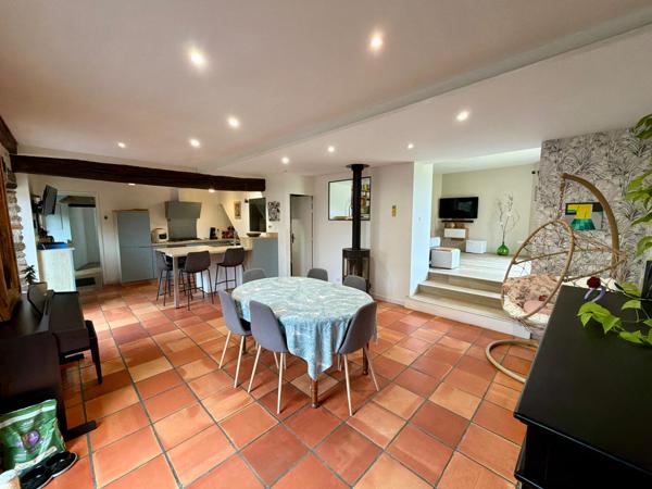 Maison en pierres 3 chambres avec terrain de 550 m2