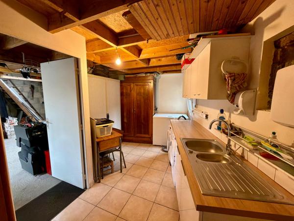 Maison en pierres 3 chambres avec terrain de 550 m2