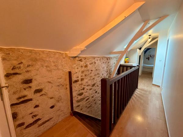 Maison en pierres 3 chambres avec terrain de 550 m2