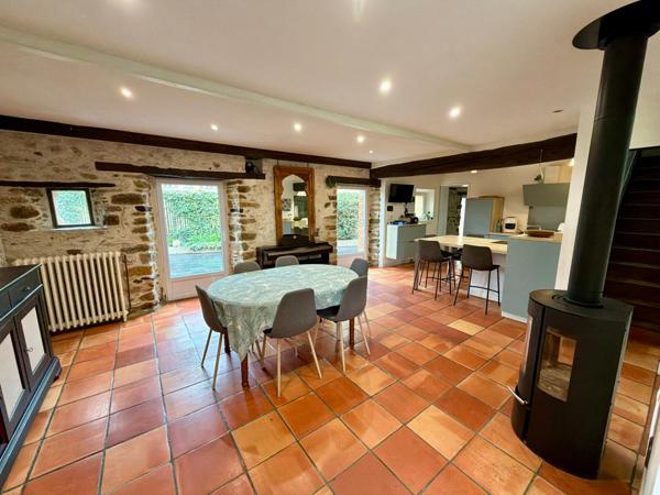 Maison en pierres 3 chambres avec terrain de 550 m2
