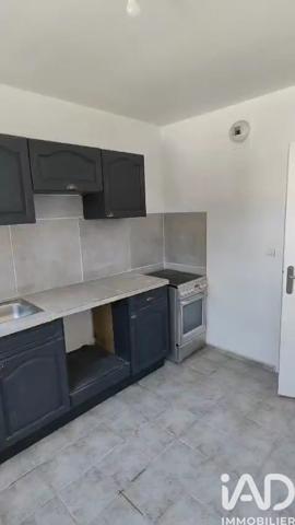 Location studio 10 m² Pontoise