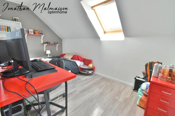 Pavillon familial avec double garage – Entre Verneuil-sur-Avre et Breteuil