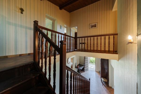 Maison d'exception, 8 pièces, quartier résidentiel (30)