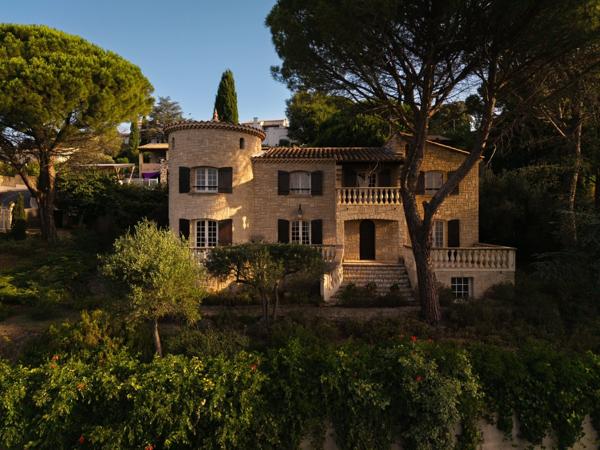 Maison d'exception, 8 pièces, quartier résidentiel (30)