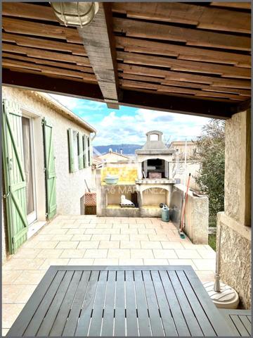 Maison de plain-pied 4 chambres et garage