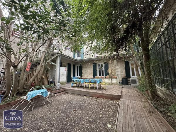Immeuble à vendre 300m² Nîmes (30000)