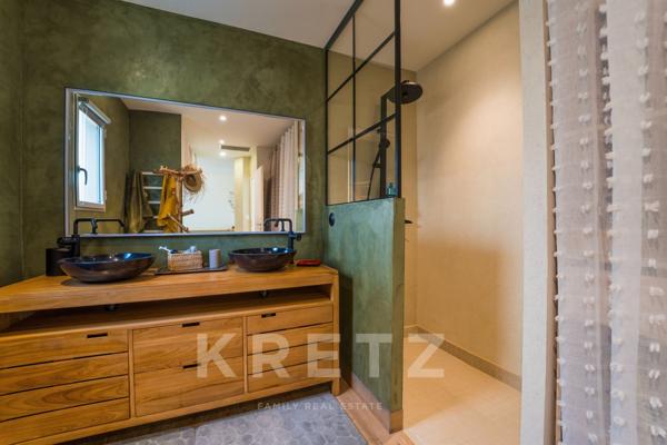 Villa contemporaine avec piscine Bali à débordement entre Agde et Béziers