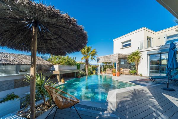 Villa contemporaine avec piscine Bali à débordement entre Agde et Béziers